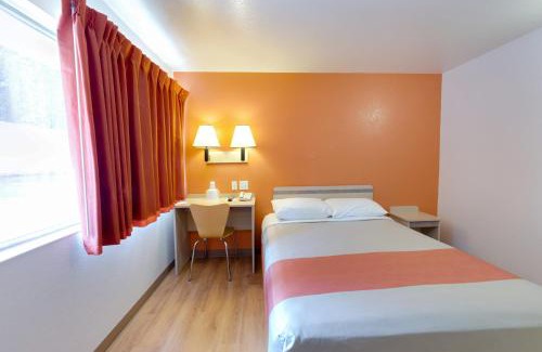 Weed Hotel | Motel 6 Weed - Mount Shasta