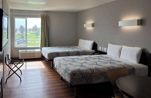 Weslaco Hotel | Motel 6 Weslaco, TX