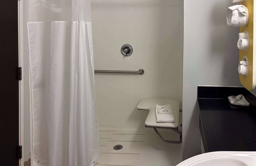 Weslaco Hotel | Motel 6 Weslaco, TX