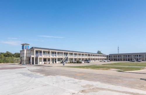 Wichita Falls Hotel | Motel 6-Wichita Falls, TX - North