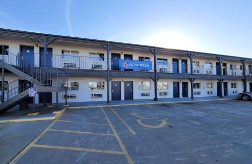 Wichita Hotel | Motel 6 Wichita KS South I35