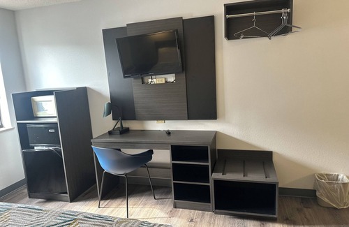 Wisconsin Rapids Hotel | Motel 6 Wisconsin Rapids, WI