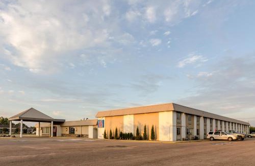 York Hotel | Motel 6-York, NE