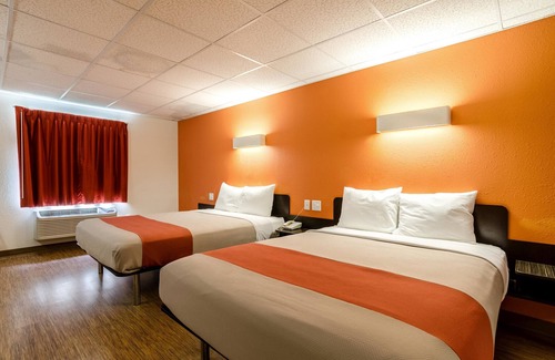 York Hotel | Motel 6 York, NE