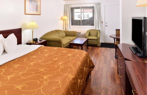 Olds Hotel | Motel 8