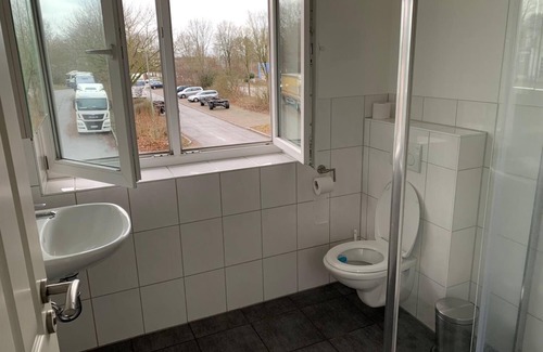 Neumuenster House | motel am Outletcenter
