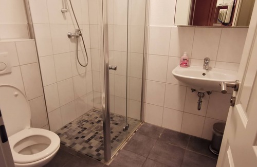 Neumuenster House | motel am Outletcenter