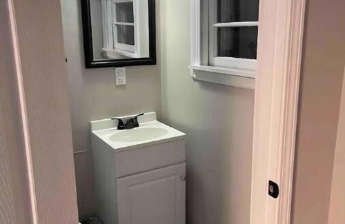Gilbertsville House | Motel at KY Lake. Seaside Lounge