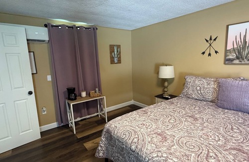 Gilbertsville Hotel | Motel at KY Lake. The Native Dessert