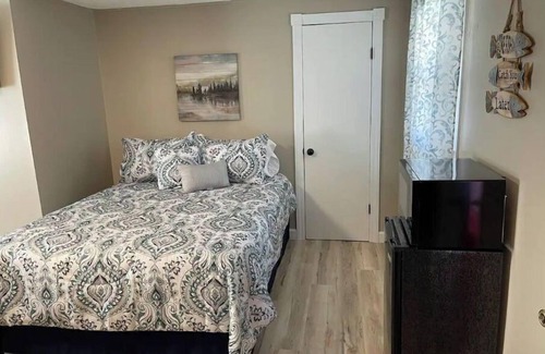 Gilbertsville House | Motel at KY Lake. Reel & Relax