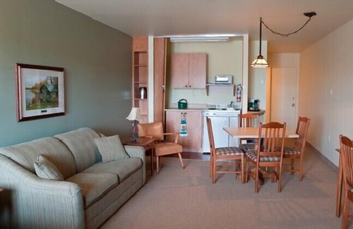 Riviere-du-Loup Regional County Municipality Hotel | Motel Cartier