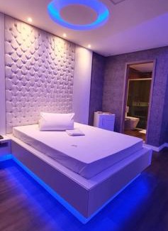Caicaras Hotel | Motel Fantasy 3 (Adult Only)