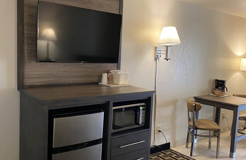 Munds Park Hotel | Motel In The Pines