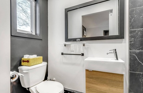 Desjardins Hotel | Motel levis