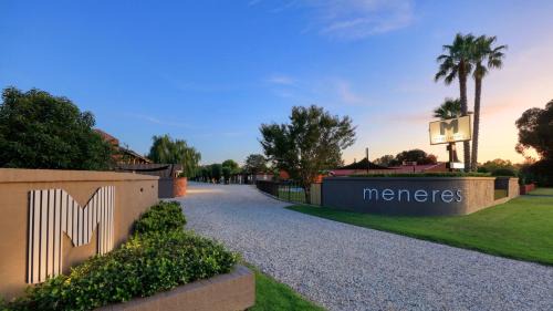 Corowa Hotel | Motel Meneres