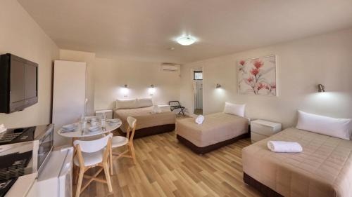 Corowa Hotel | Motel Meneres