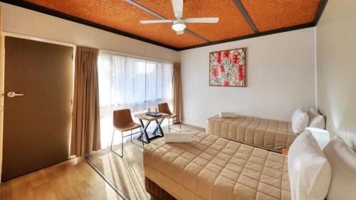 Corowa Hotel | Motel Meneres