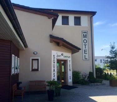 Mlada Boleslav Hotel | Motel R10