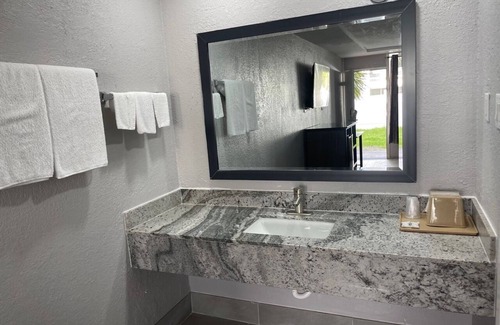 Fleming Hotel | Motel Savanah
