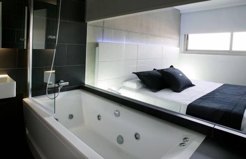 Onda Hotel | Motel Shhh