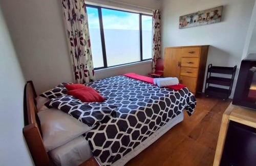 Collingwood Apartment | Motel style Unit in the Heart of Collingwood