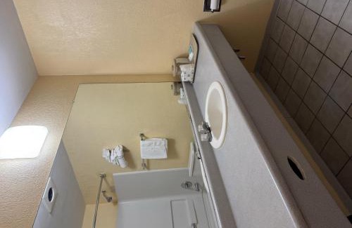 Winthrop Harbor Hotel | Motel Sun Inn