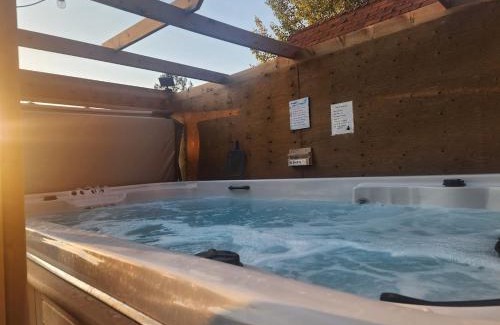 East Kootenay Hotel | Motel Tyrol