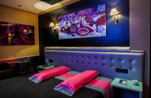 Teo Hotel | Motel Venus Santiago