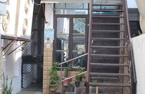 Mahanagar Apartment | Mother's Homestay By GRB