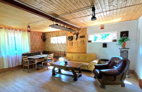 Mehadica House | MotoLan