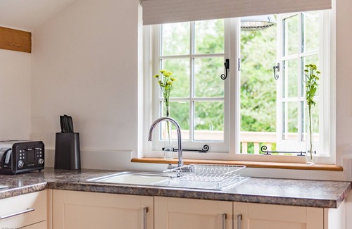 Ewhurst Green Apartment | Motor House Loft - beautiful loft conversion in lovely rural location by Bloom Stays