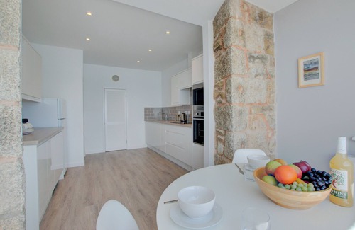 Porthleven House | Mott House - Three Bedroom House, Sleeps 6