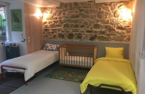 Blot-lʼEglise House | Moulin de la Fayolle, Chambre d'Amis: dortoir 8 couchages avec kitchenette.