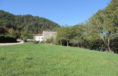 Saint-Vincent House | Moulin de la ribeyre gîte for 15 people 17 kms from puy en velay