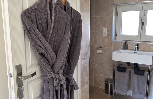 Viverols Bed & Breakfast | Moulin des Comtes, spacious guest room with all comforts in a peaceful setting