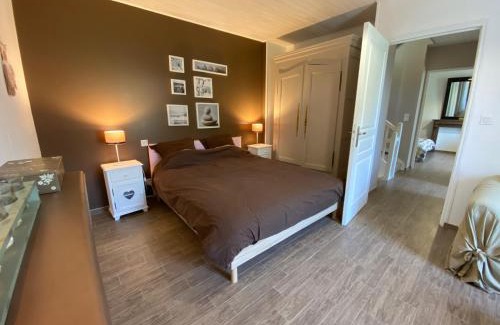 Le Vieux-Marche House | Moulin du pont neuf Maison des Meuniers