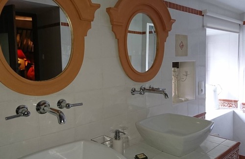 Montboyer House | Moulin Rouhaud