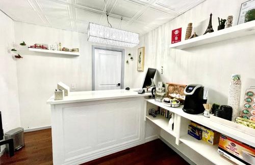 Lincoln Hotel | Mount Coolidge Motel
