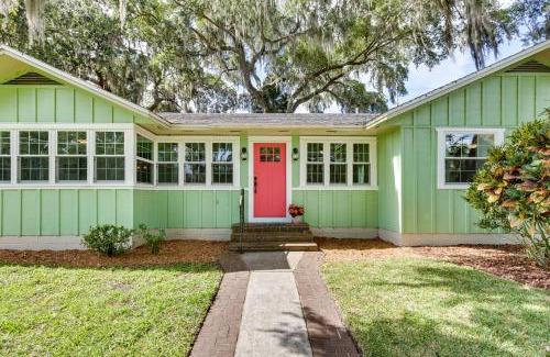 Mount Dora House | Mount Dora Tropical Escape Steps to Lake Gertrude