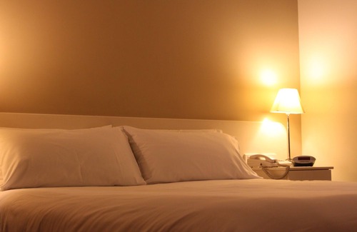 Suttontown Hotel | Mount Gambier International Motel