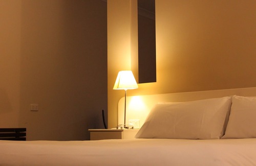 Suttontown Hotel | Mount Gambier International Motel