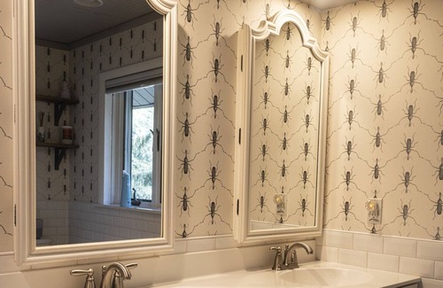 Mount Gretna Heights House | Mount Gretna House next to hiking trails