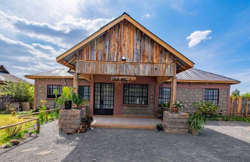 Nanyuki Villa | Mount Kenya Villas has spectacular views that overlook Mount Kenya