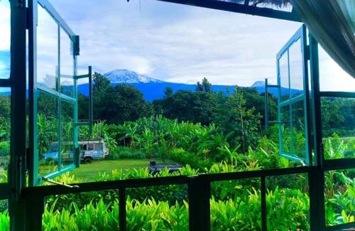 Moshi Cabin | Mount Kilimanjaro 360 view Cottage