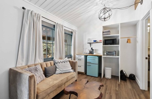 Allenspark Apartment | Mount Meeker Summary: