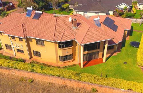 Mazowe Villa | Mount Pleasant - Luxurious 4-Bed Villa