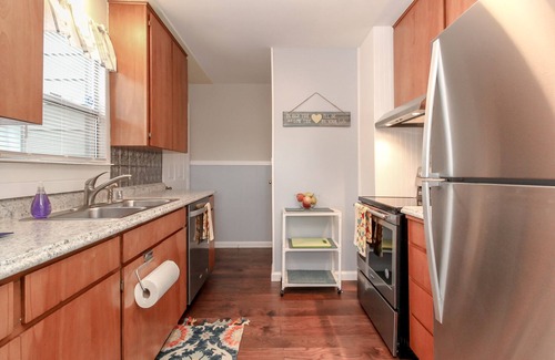 Northeast Tacoma House | Mount Rainier View 3 bedroom home NE Tacoma/Browns Point