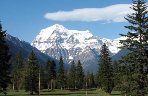 Regional District of Fraser-Fort George Cabin | Mount Robson Lodge