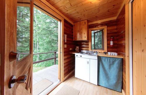 Regional District of Fraser-Fort George Cabin | Mount Robson Lodge