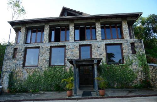 Moragolla Hotel | Mount Royal